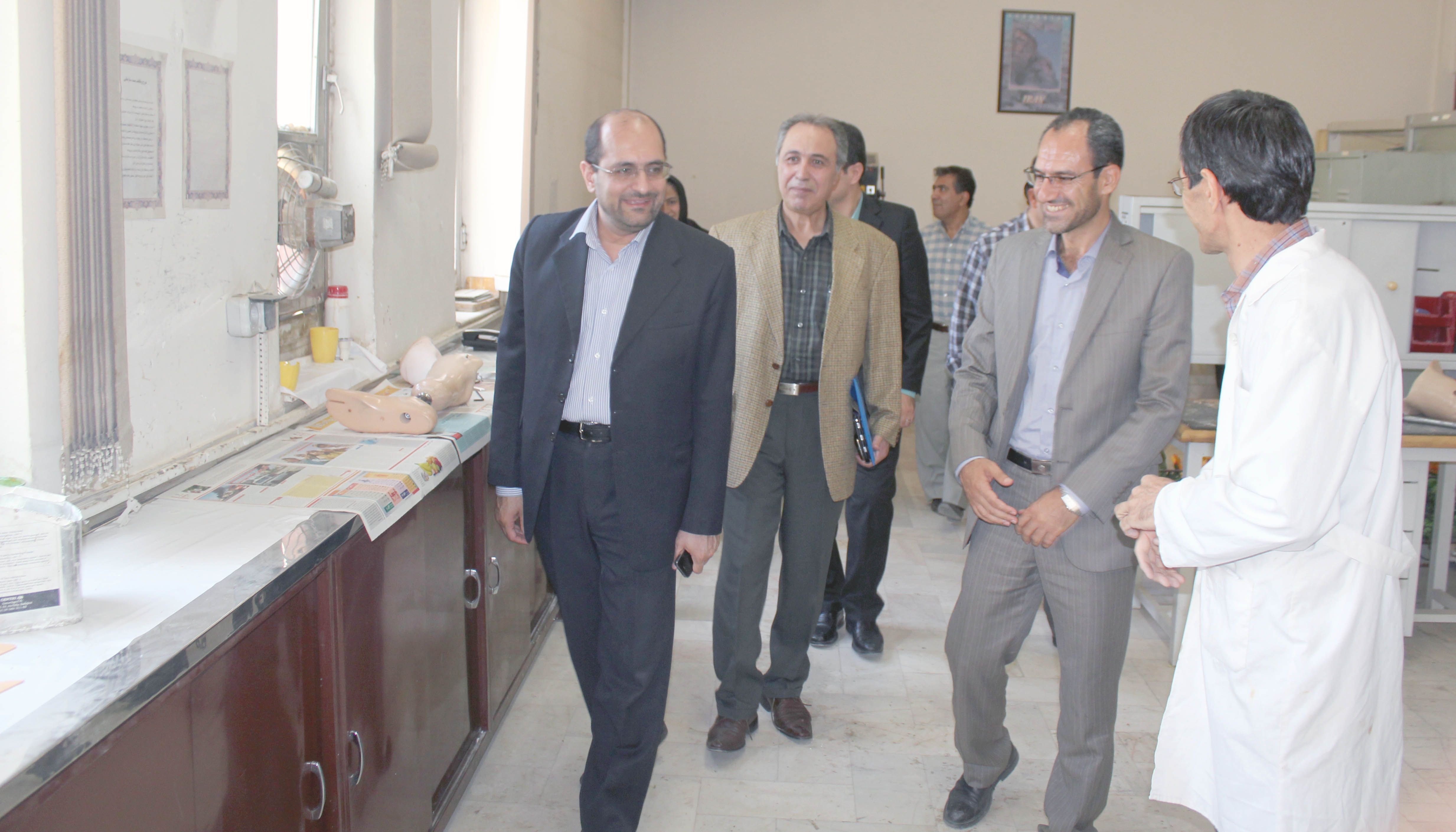 بازدید مدیرکل توانبخشی جمعیت هلال احمر از هلال احمر کردستان/105 واحد توانبخشی و 24 مرکز جامع توانبخشی هلال احمر در سراسر کشور فعالیت دارند